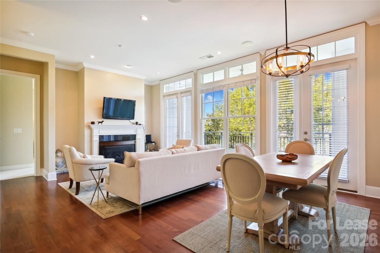 5425 Closeburn Rd Apt 309 - Photo 2 of 14