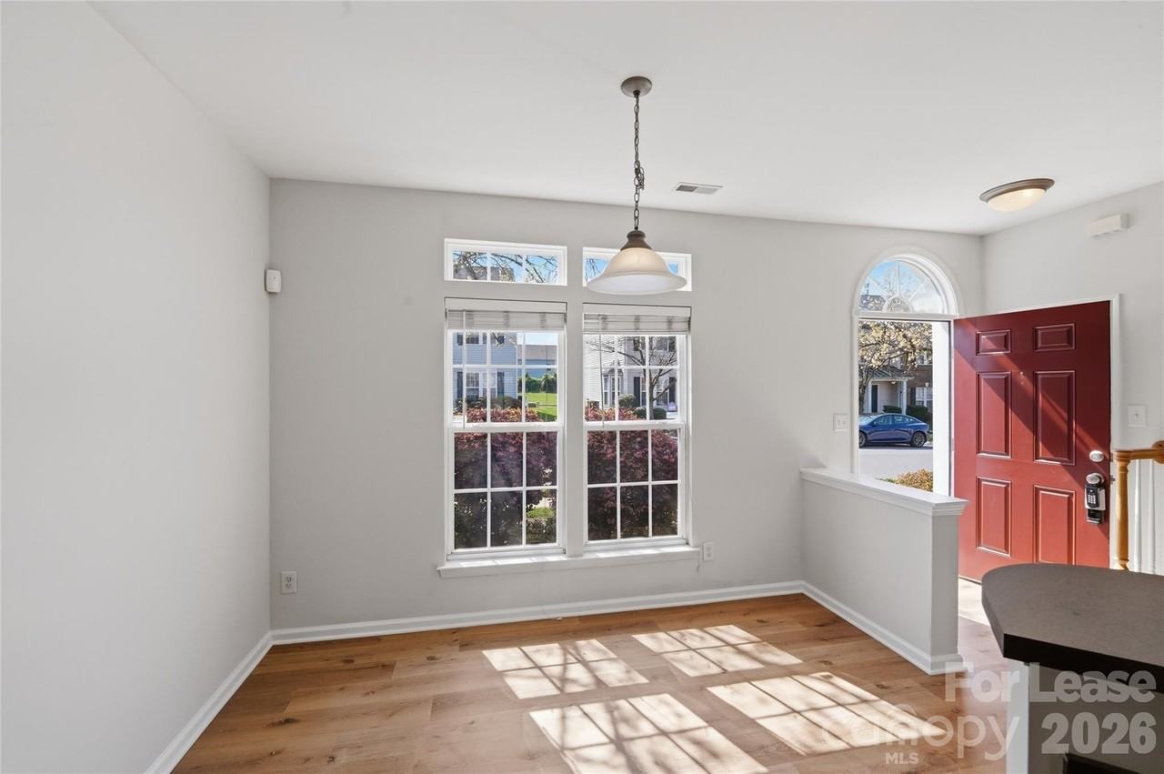 4957 Sunburst Ln - Photo 2 of 31