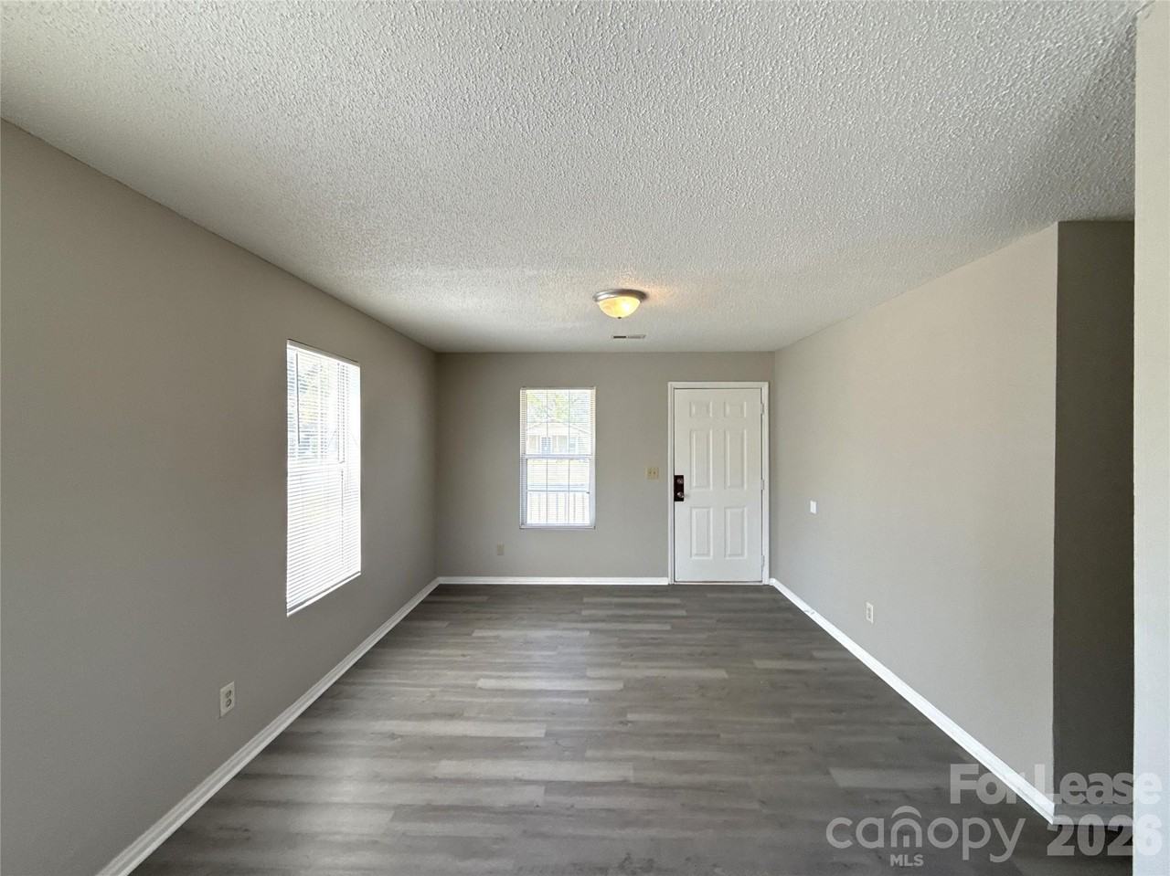 333 E Todd Ln - Photo 3 of 16