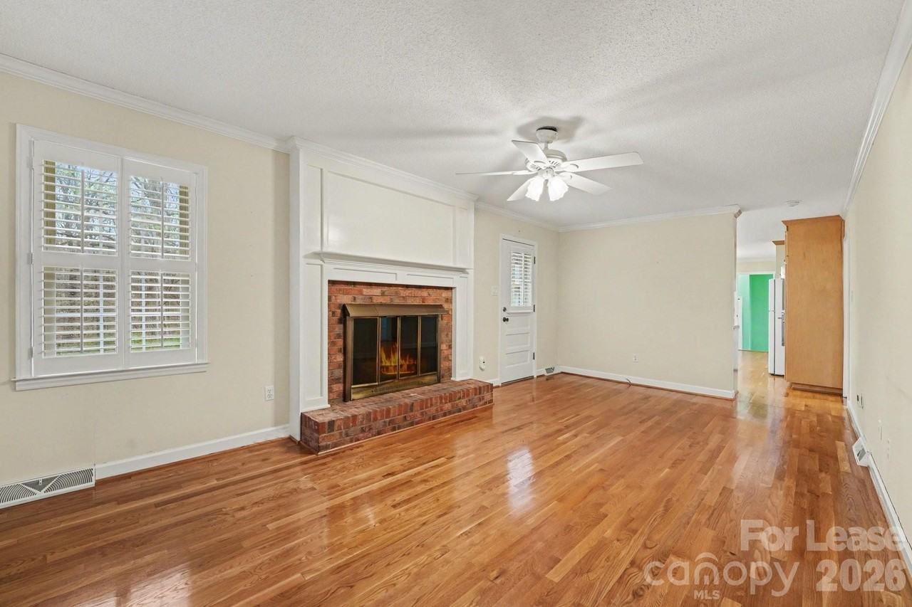 11002 Harrisburg Rd - Photo 3 of 17