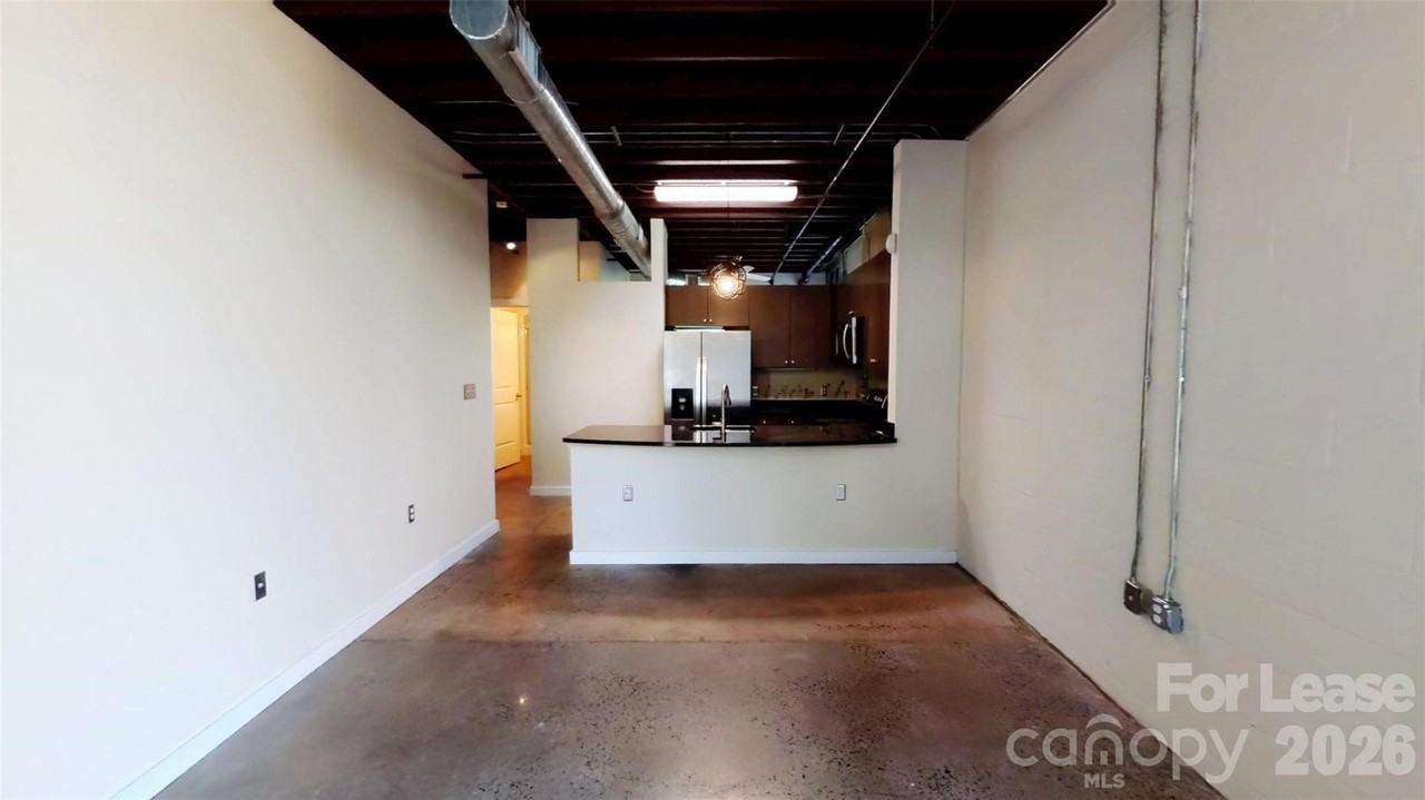 800 Academy St - Photo 2 of 13