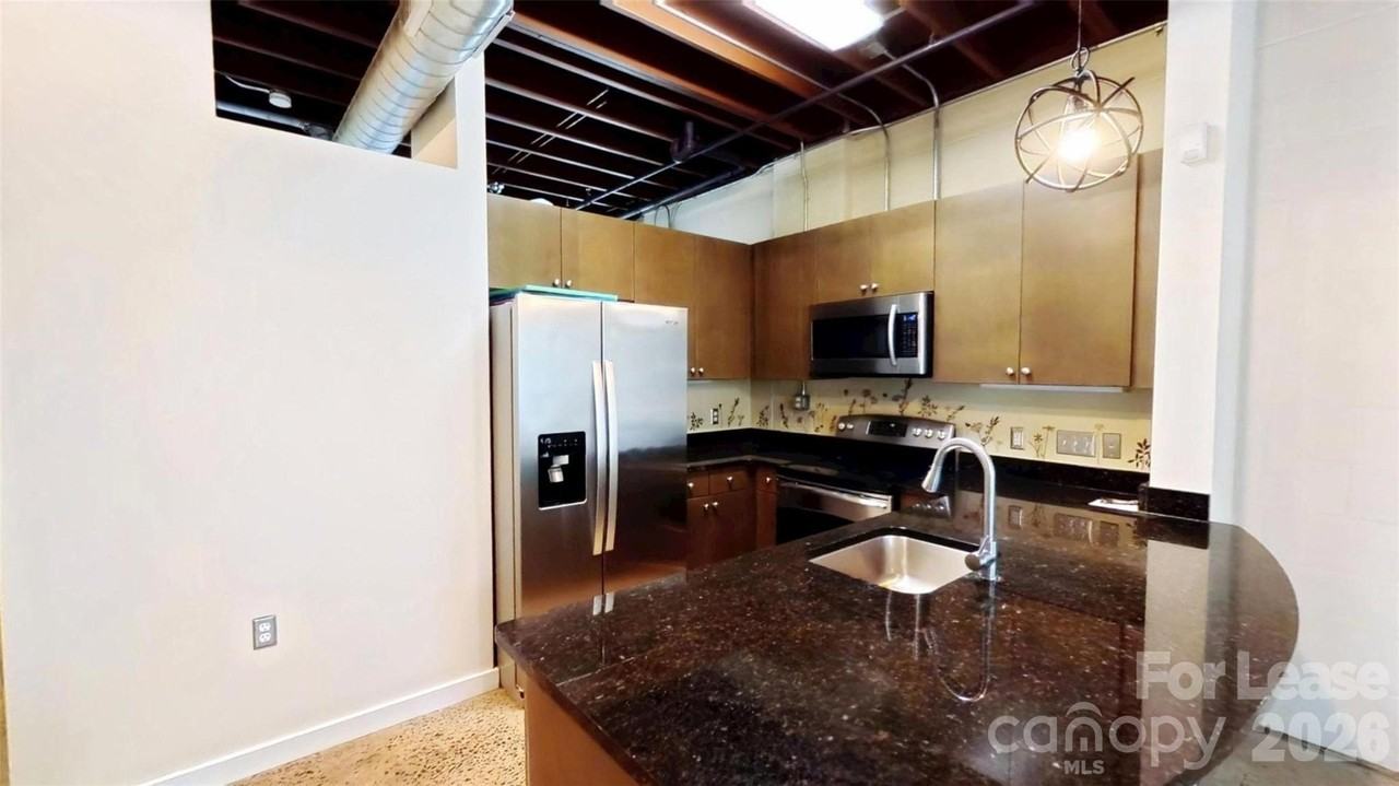 800 Academy St - Photo 5 of 13