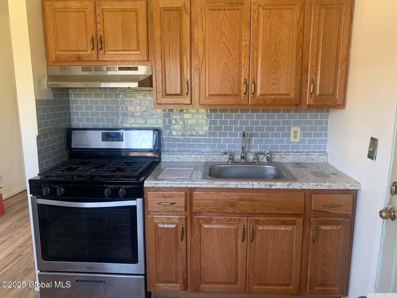 24 Kowal Ln - Photo 4 of 10