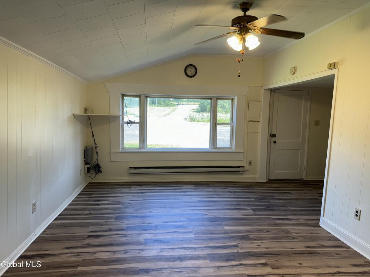 20 Kowal Ln - Photo 4 of 11