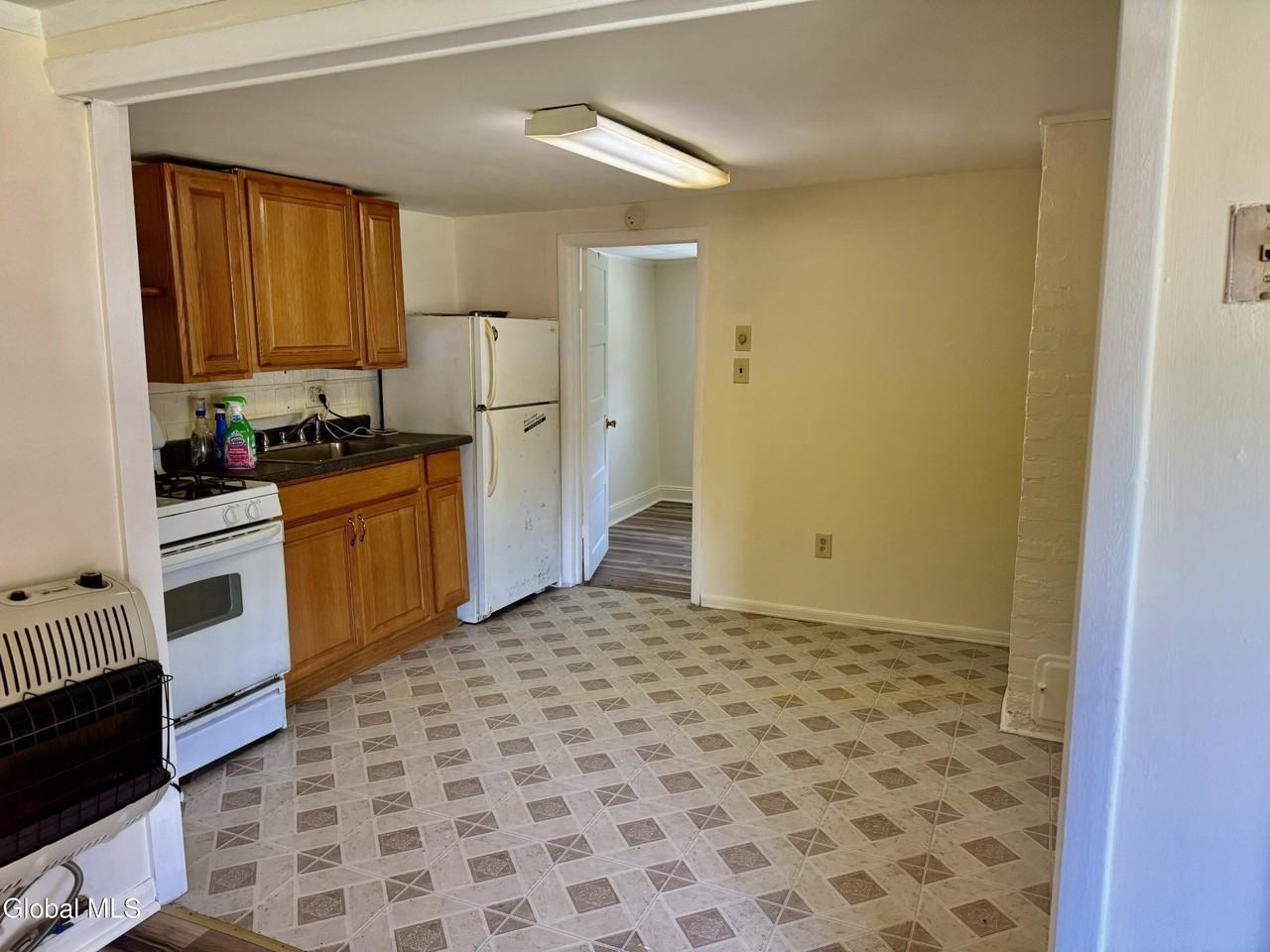 20 Kowal Ln - Photo 5 of 11