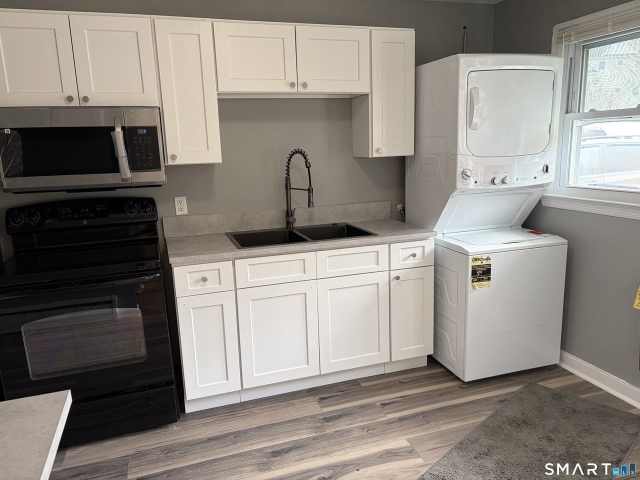 28 Cross St Unit 2 - Photo 2 of 8