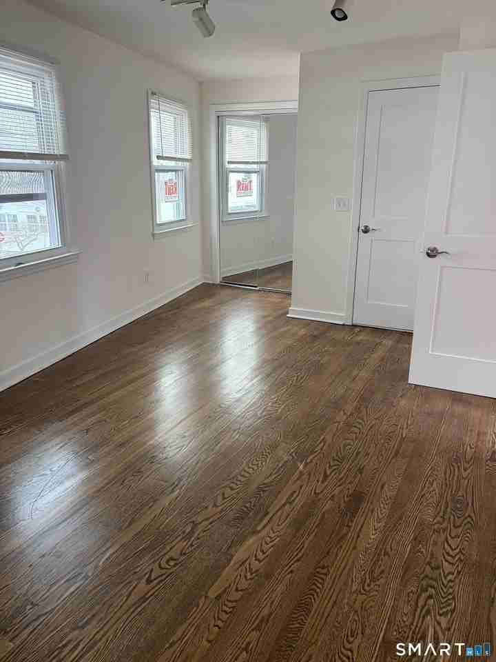 28 Cross St Unit 2 - Photo 5 of 8