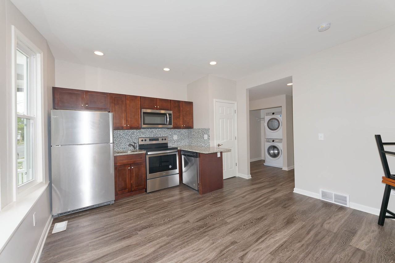 441 Yates Street - Photo 2 of 8