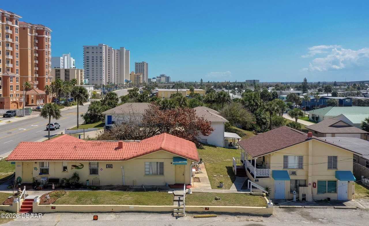 3226 S Atlantic Ave Unit 5 - Photo 2 of 22