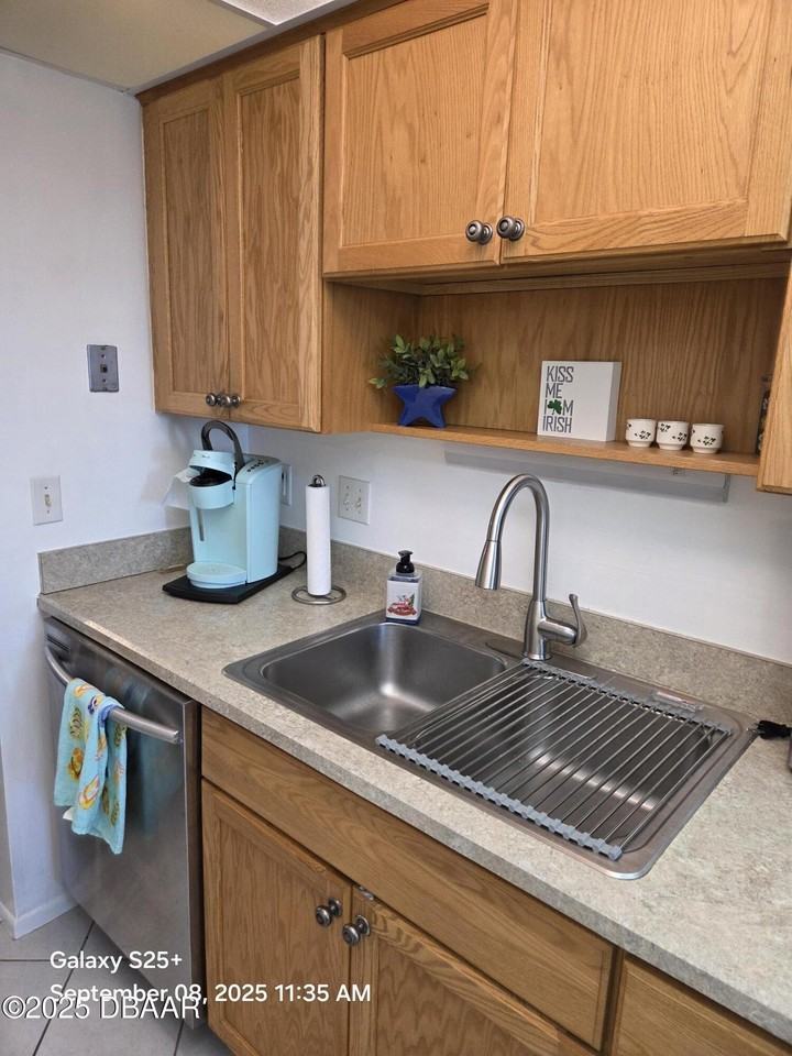 500 Palm Springs Blvd Apt 407 - Photo 5 of 24