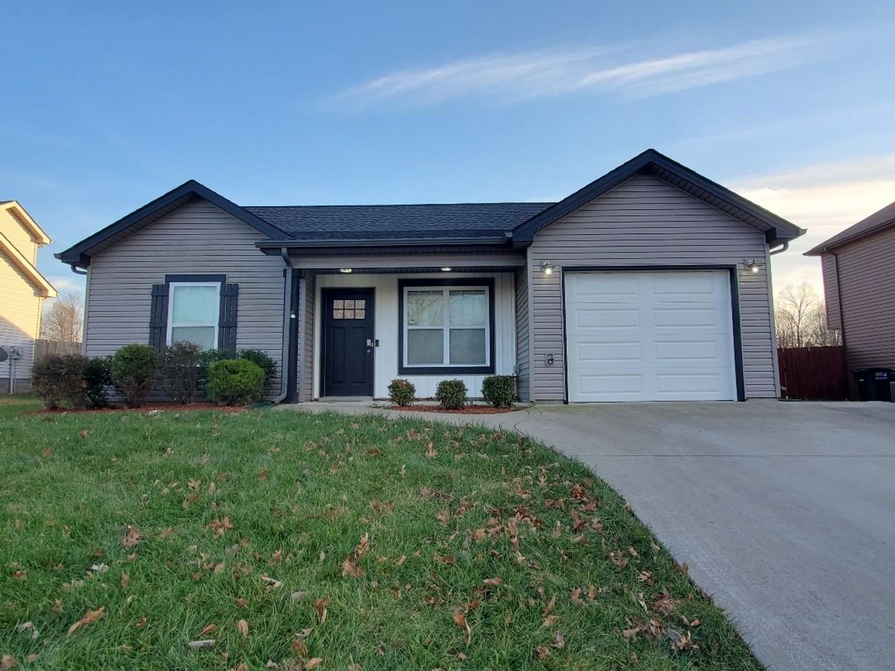 1056 Fuji Ln - Photo 2 of 12