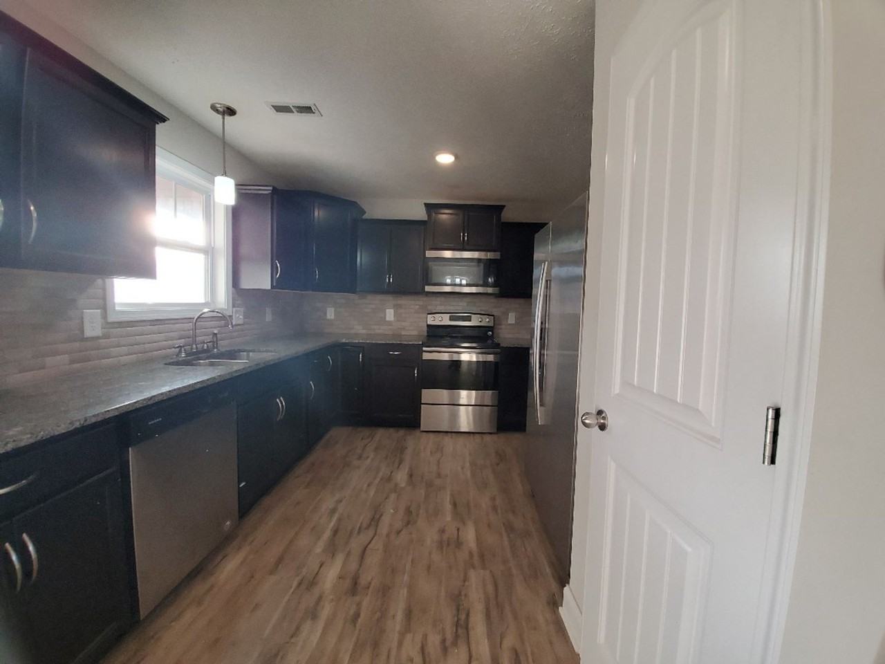 1056 Fuji Ln - Photo 4 of 12