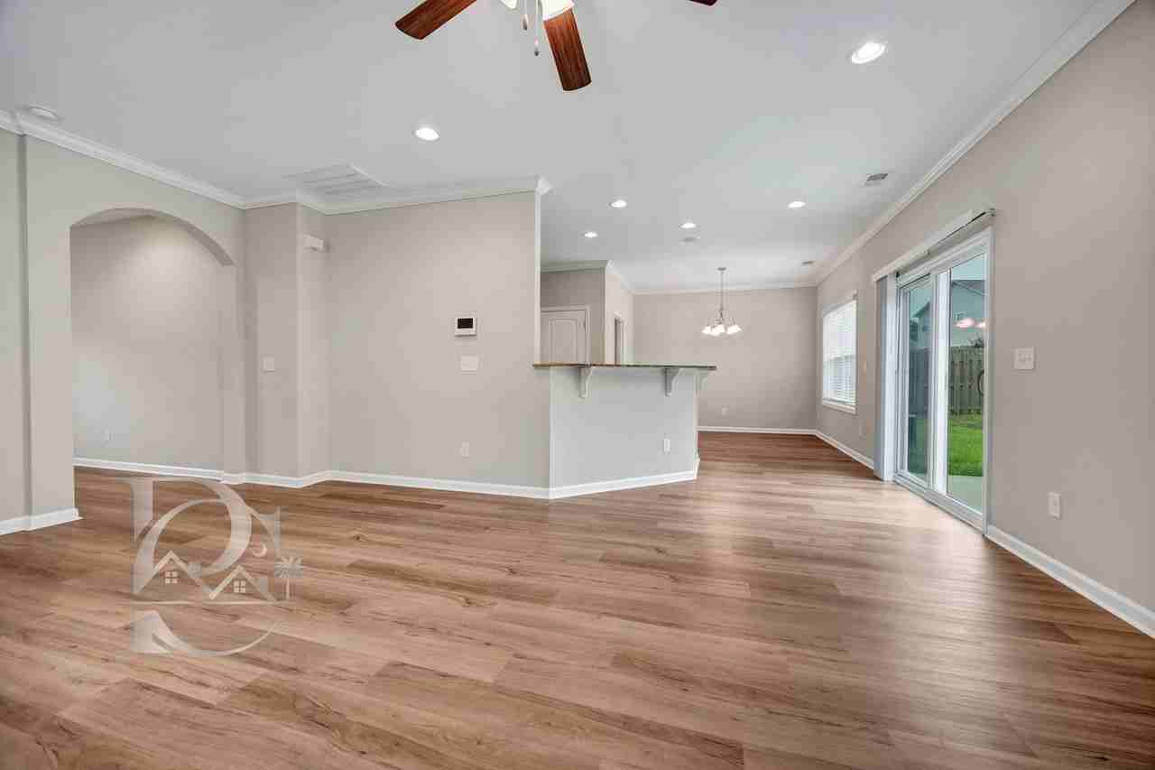 122 Drummond Way - Photo 7 of 36