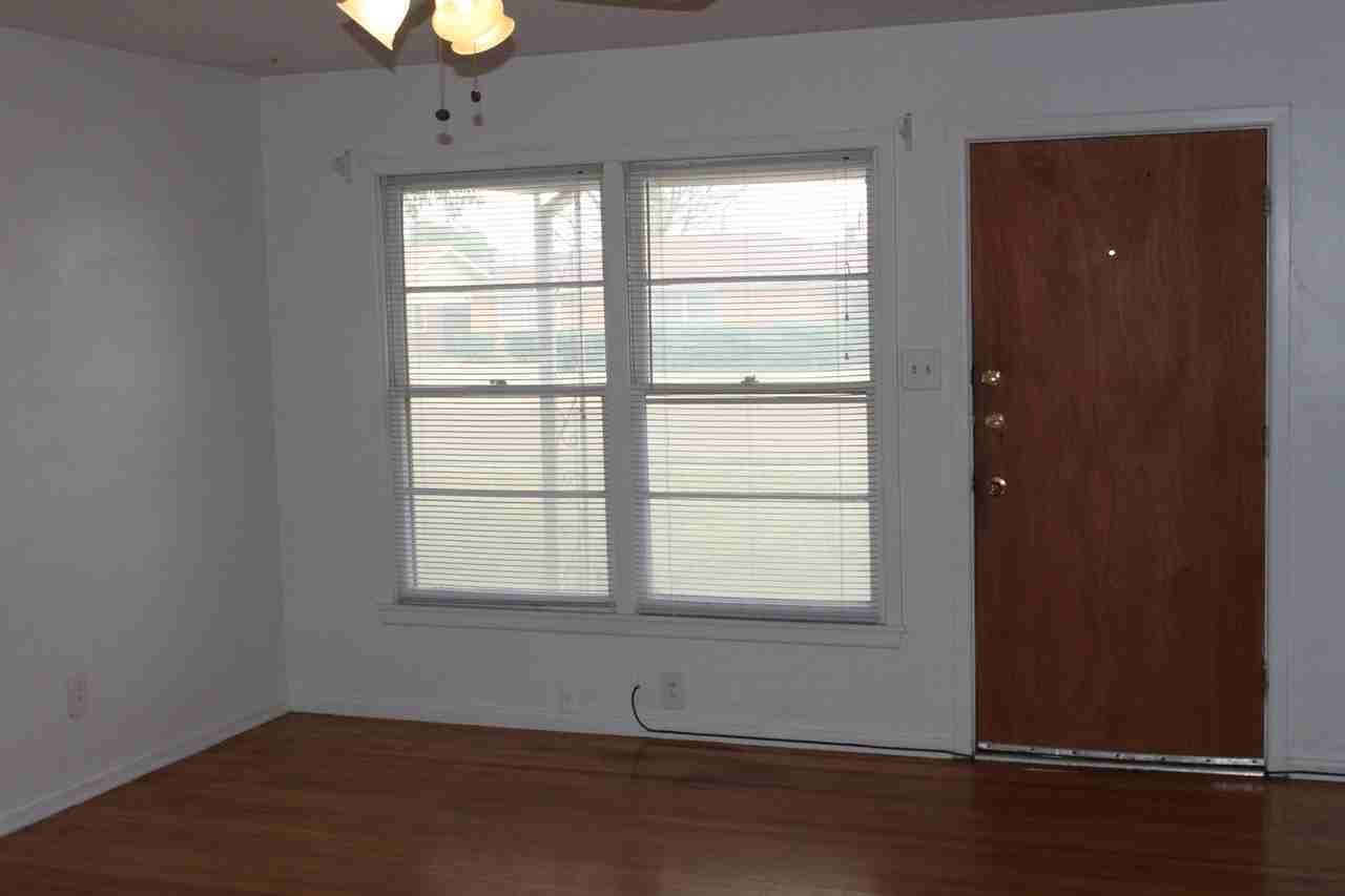 2612 49th St - Photo 2 of 27