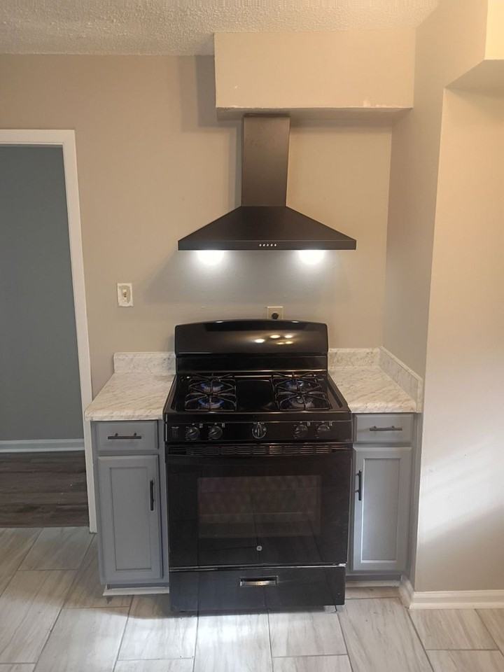 1618 Pennsylvania St - Photo 7 of 9