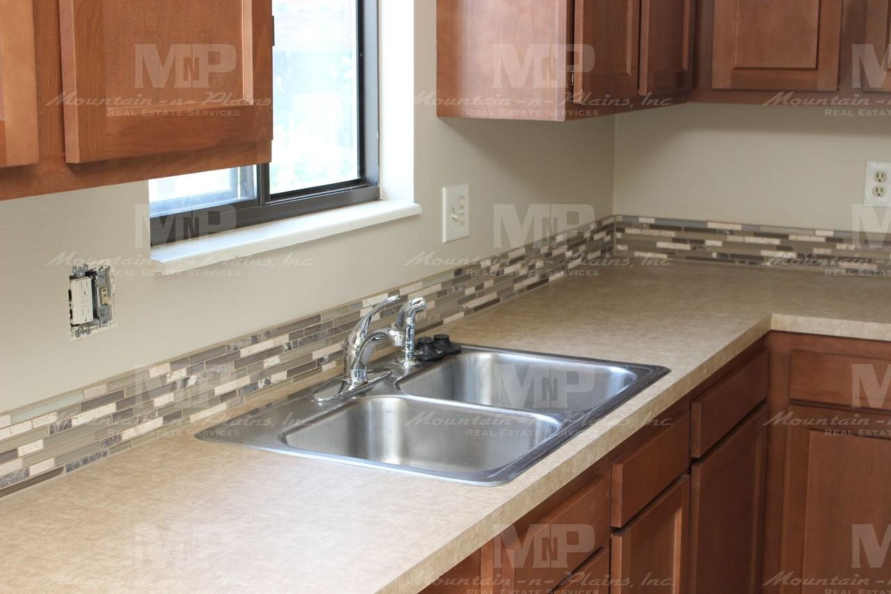 2611 Cherly St - Photo 3 of 10