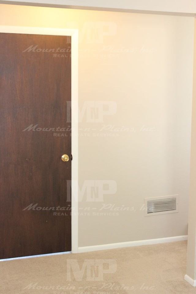 2611 Cherly St - Photo 5 of 10