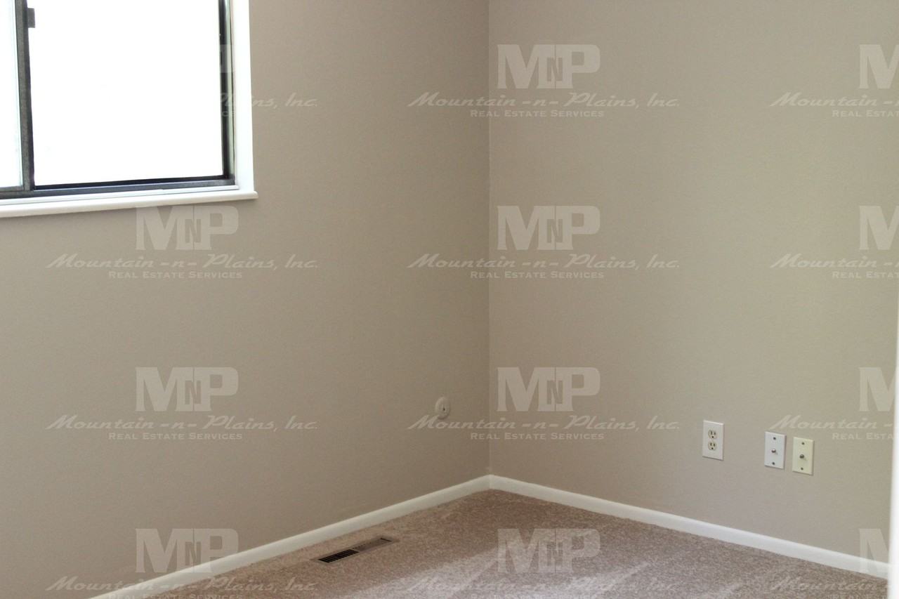 2611 Cherly St - Photo 7 of 10