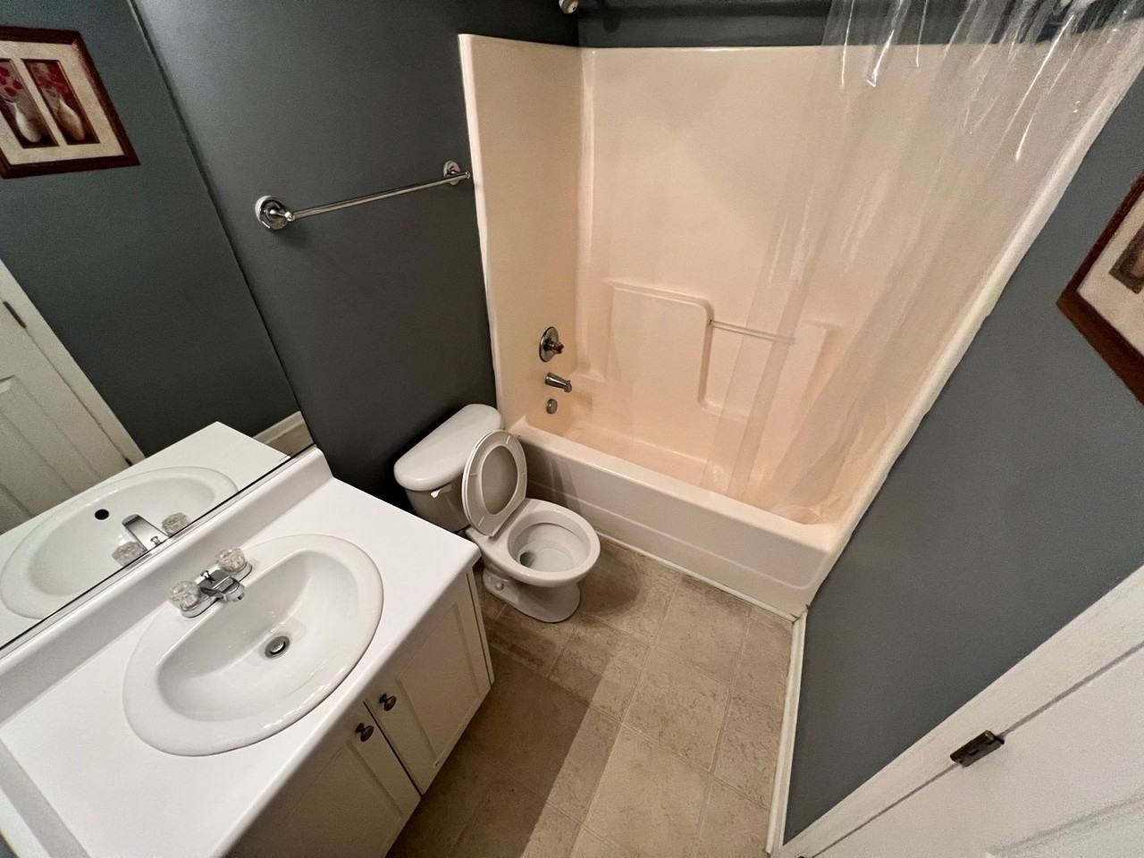 129 Bennington Ln - Photo 7 of 10