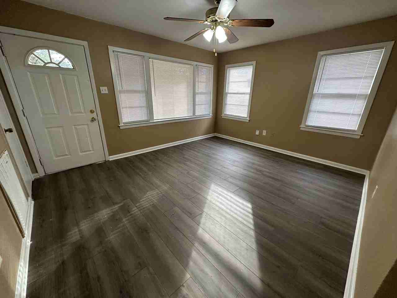 2317 Walnut St - Photo 2 of 8