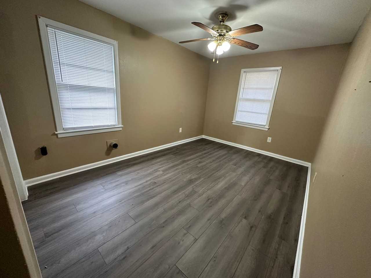 2317 Walnut St - Photo 4 of 8