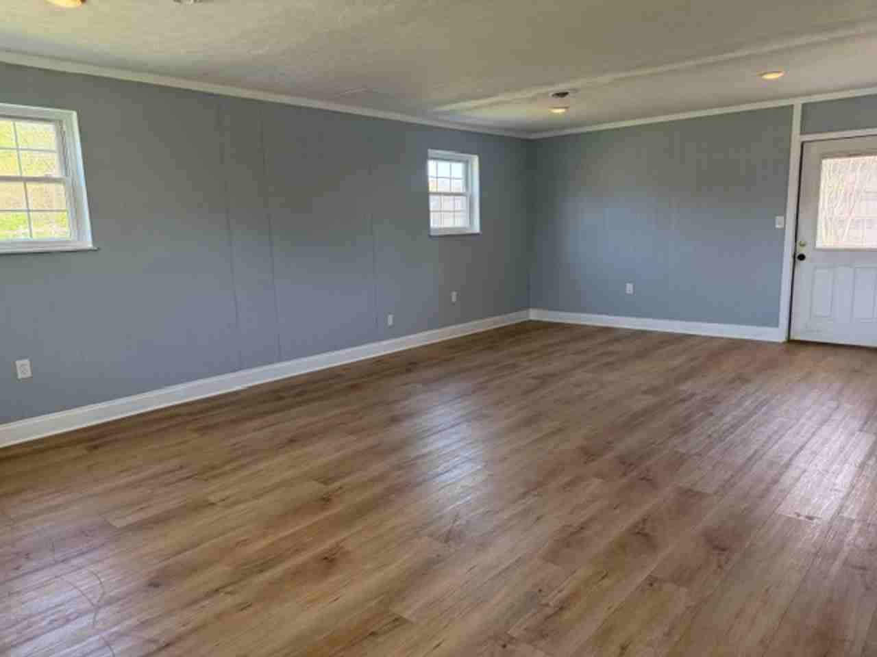 122 Colonial Cir - Photo 7 of 18