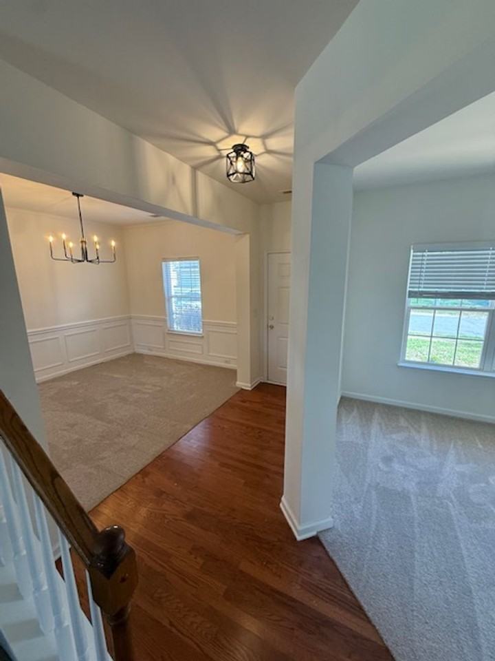 6423 Hermsley Rd - Photo 6 of 25