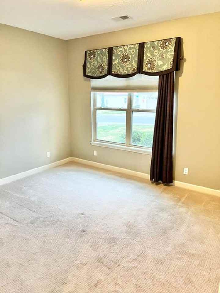 127 Siena Blvd - Photo 6 of 34