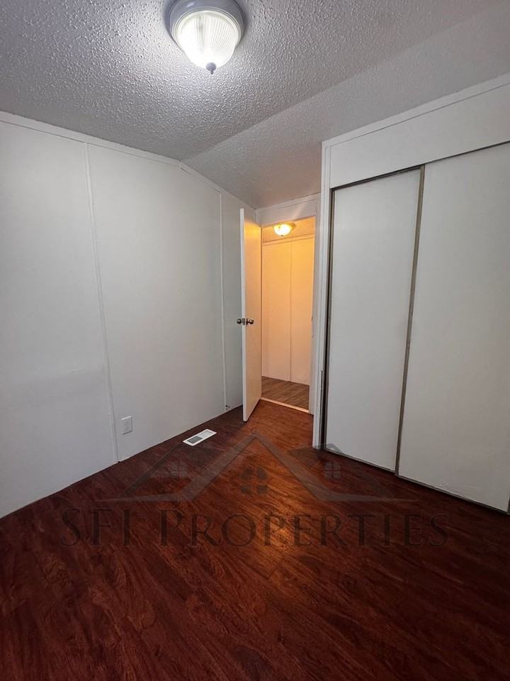 10576 Gavers Rd - Photo 7 of 10