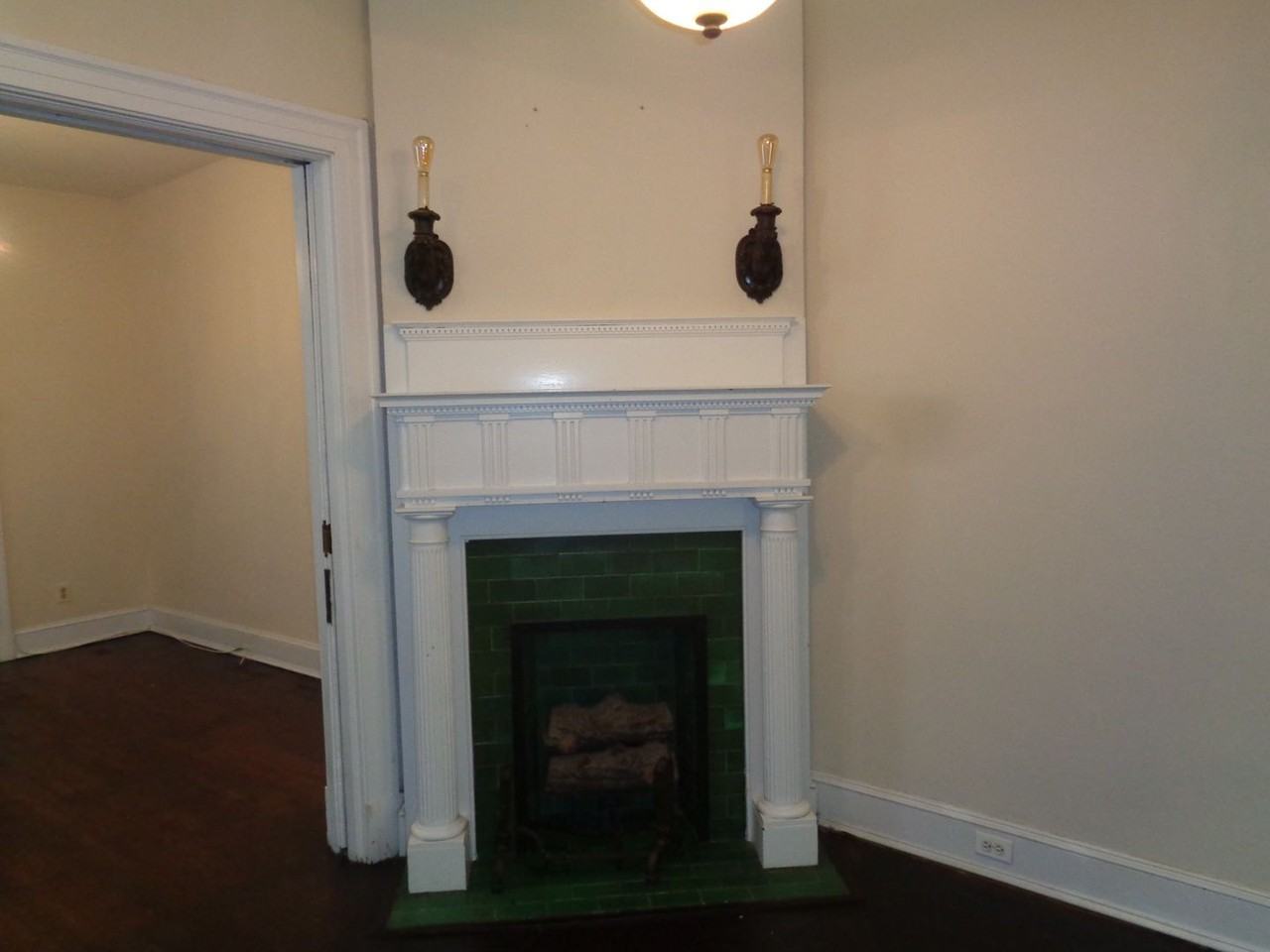 3403 Bank St - Photo 3 of 22