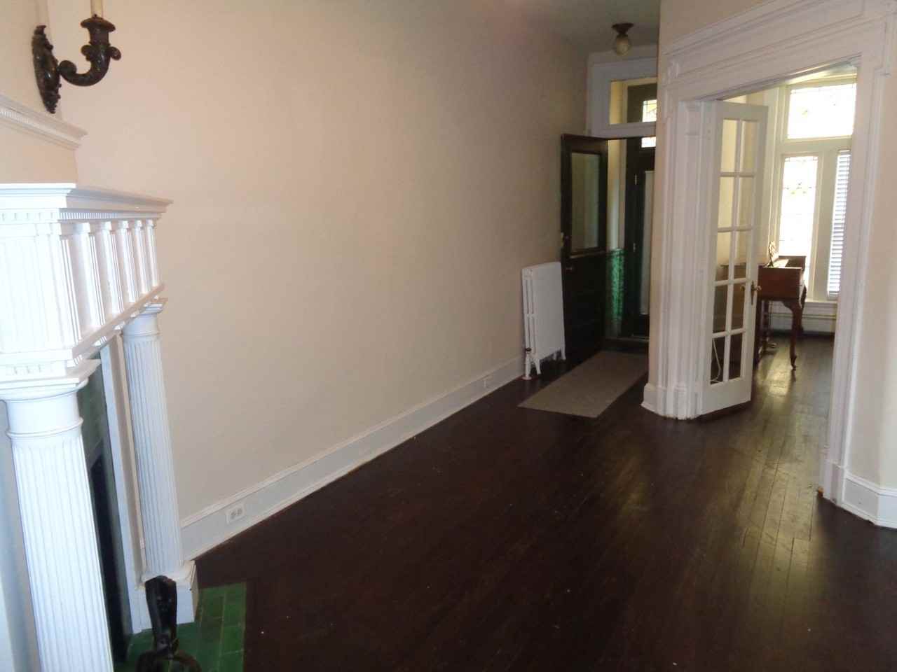 3403 Bank St - Photo 4 of 22