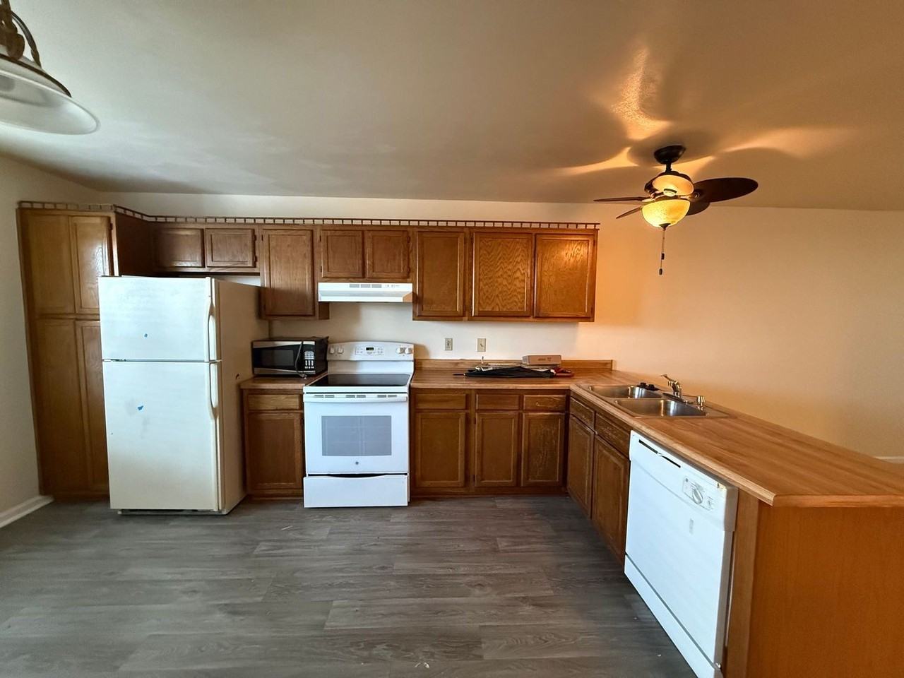 225 A View Ave #102 - Photo 4 of 11