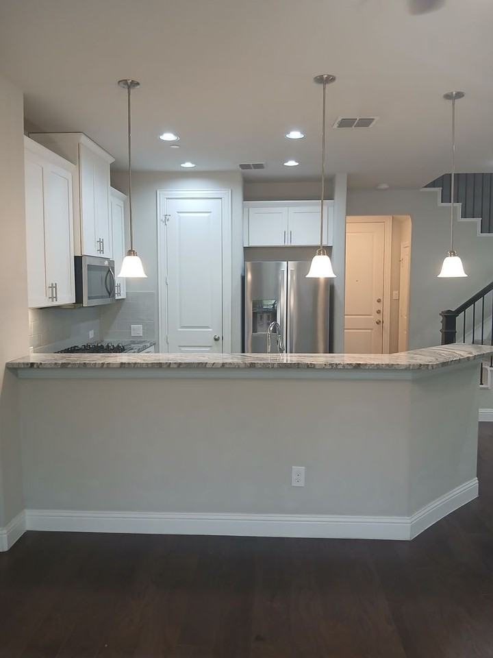 6337 Fortuna Ln - Photo 4 of 33