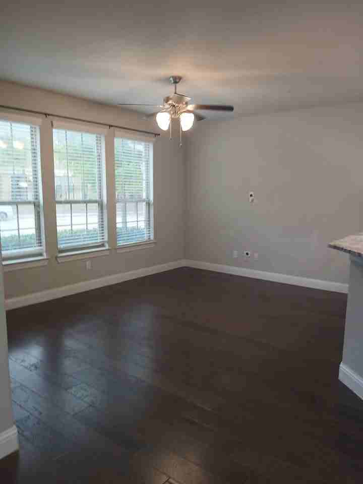 6337 Fortuna Ln - Photo 6 of 33