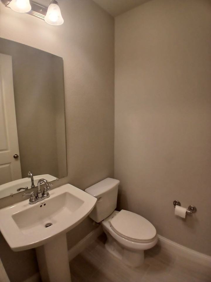 6337 Fortuna Ln - Photo 7 of 33