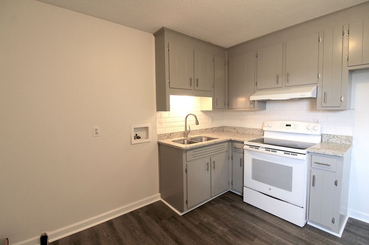 267 Unionville Indian Trail Rd W - Photo 5 of 23