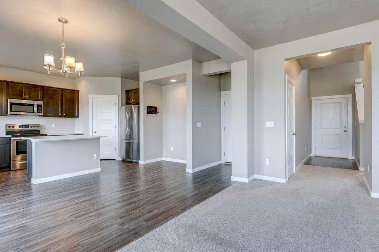 7144 E Farewell Bend Ct - Photo 3 of 30