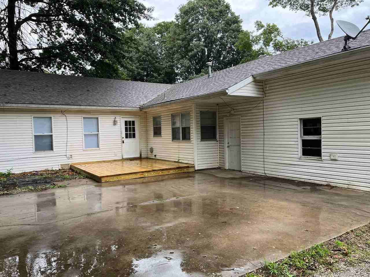 2229 S Grant Ave - Photo 2 of 19