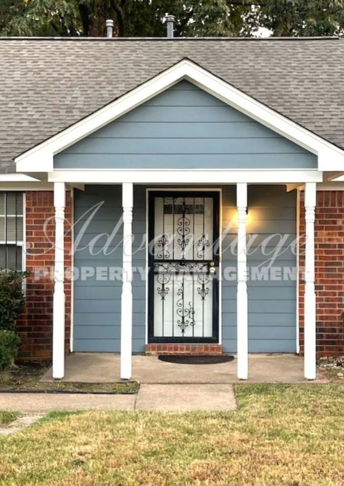 2583 Derbyshire Ave - Photo 7 of 15