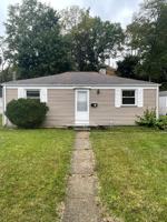 featured image of 2421 Hollywood Pl