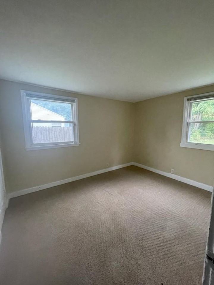 2421 Hollywood Pl - Photo 6 of 6