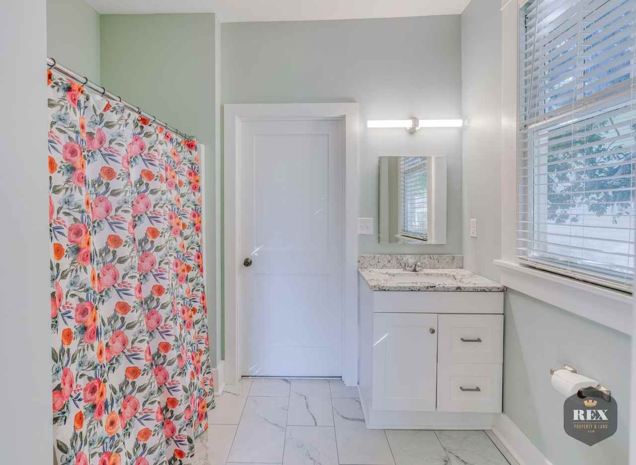 2140 Central Ave - Photo 7 of 30