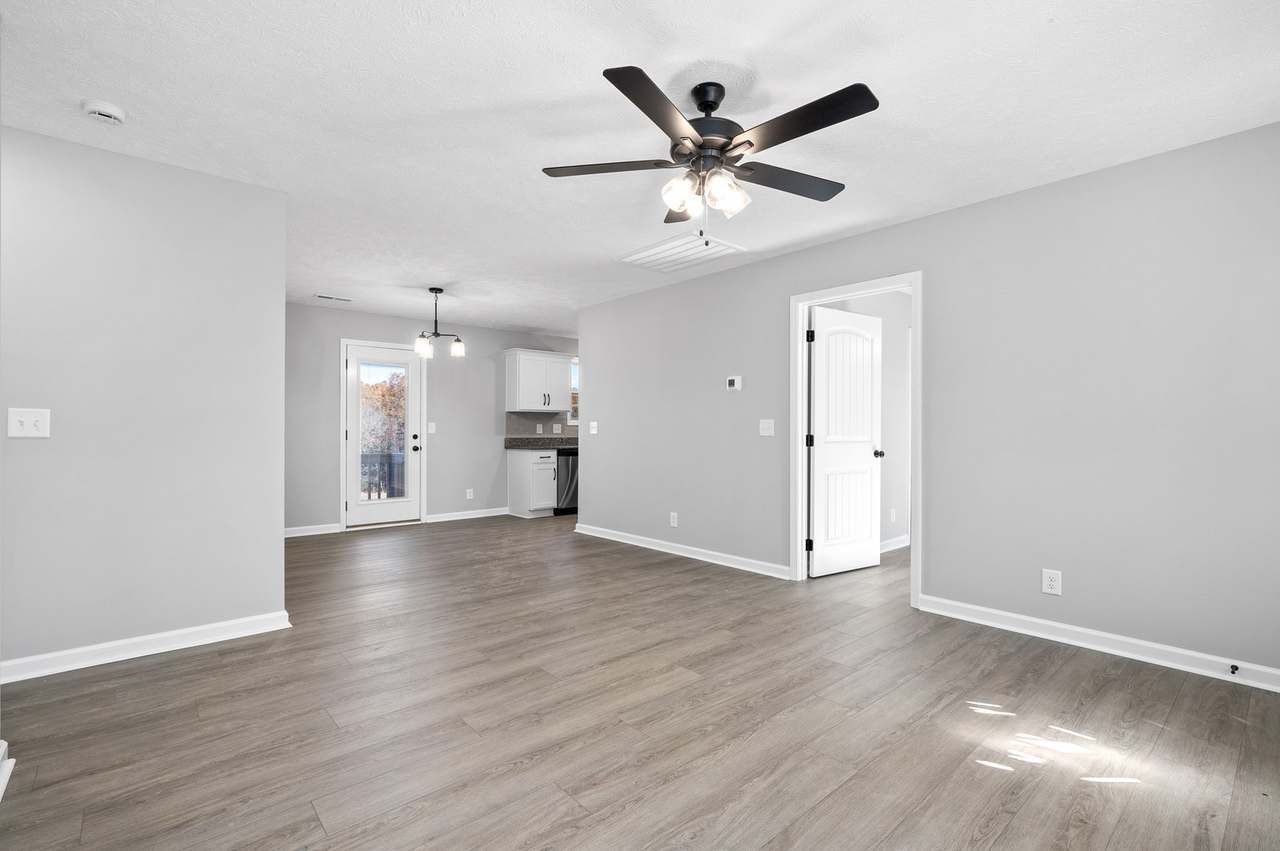 829 Southside Rd - Photo 7 of 24