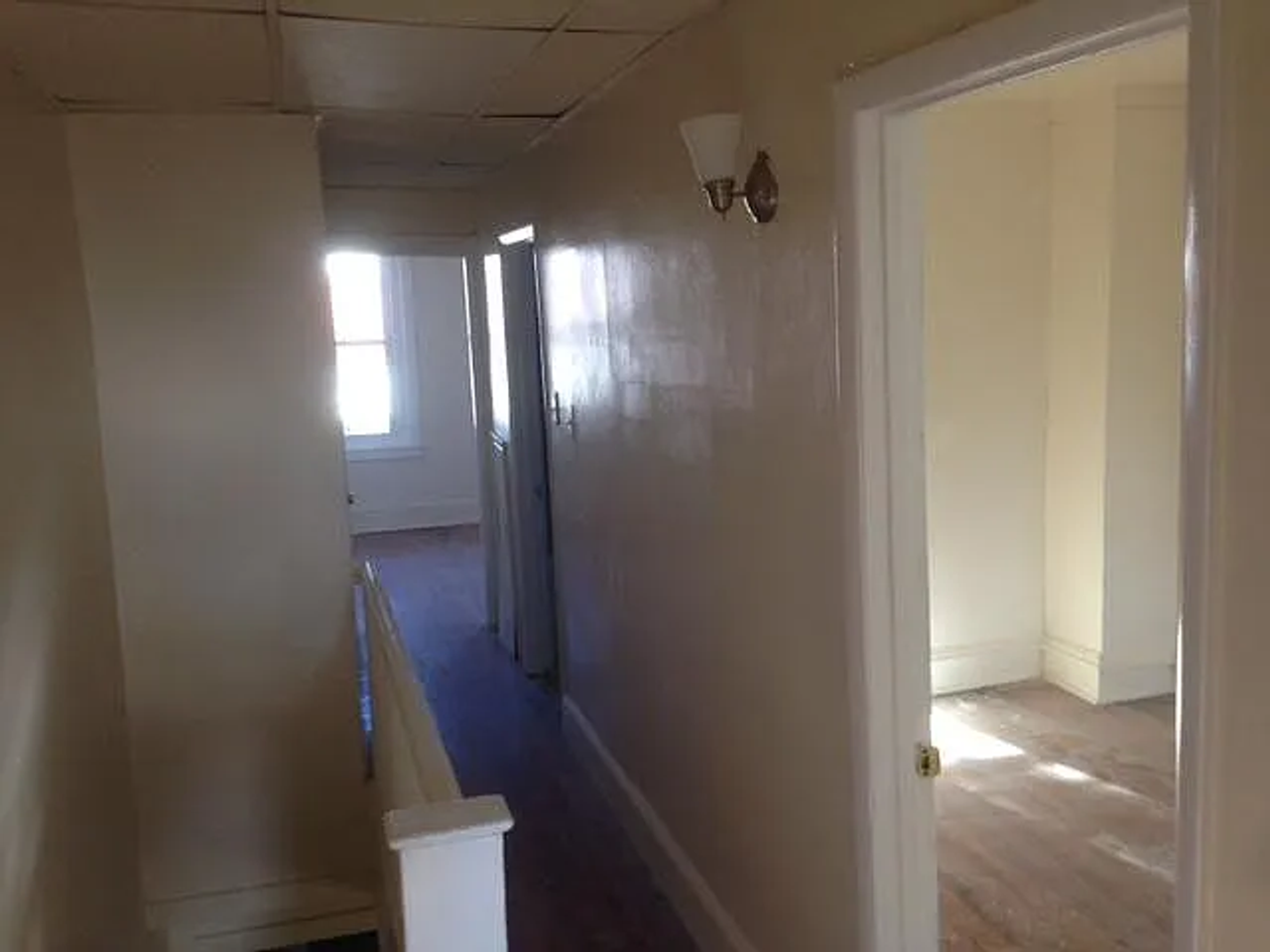 2006 Bridge St - Photo 2 of 8