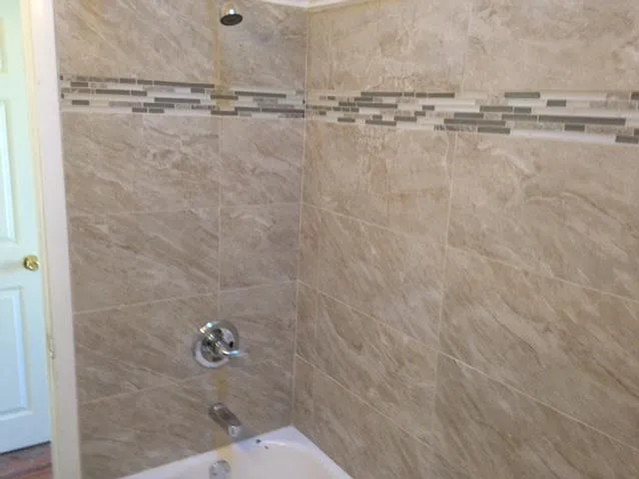 2006 Bridge St - Photo 3 of 8