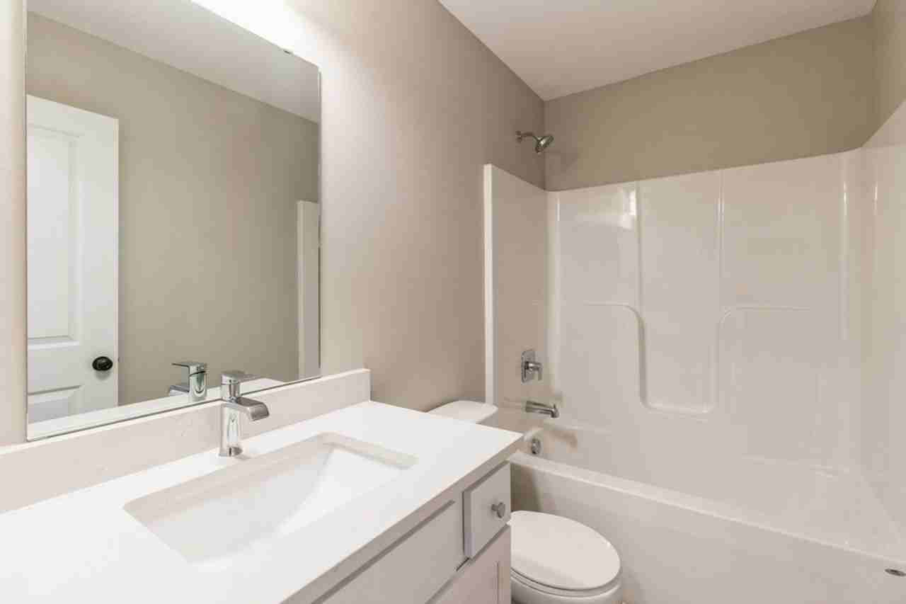 2517 Nw Woodbury Dr - Photo 7 of 16