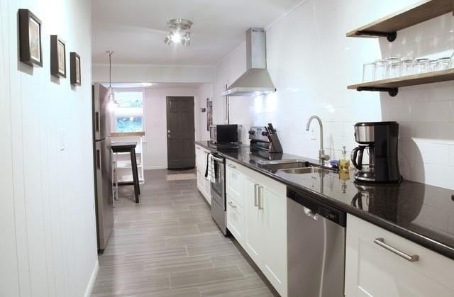 1932 Lebanon Dr Ne Apt A - Photo 4 of 24