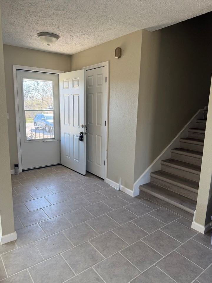 19485 Salina Rd - Photo 2 of 15