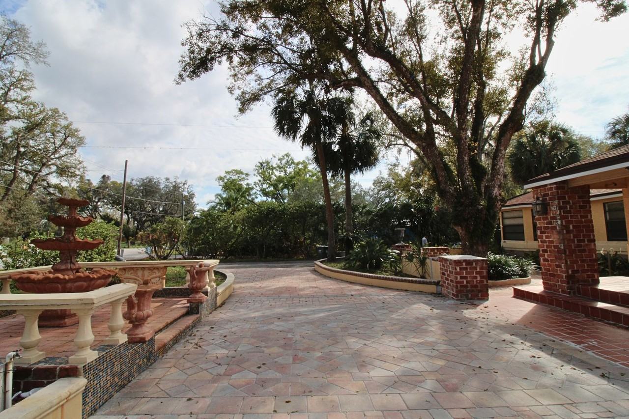 16120 Hanna Rd - Photo 3 of 30