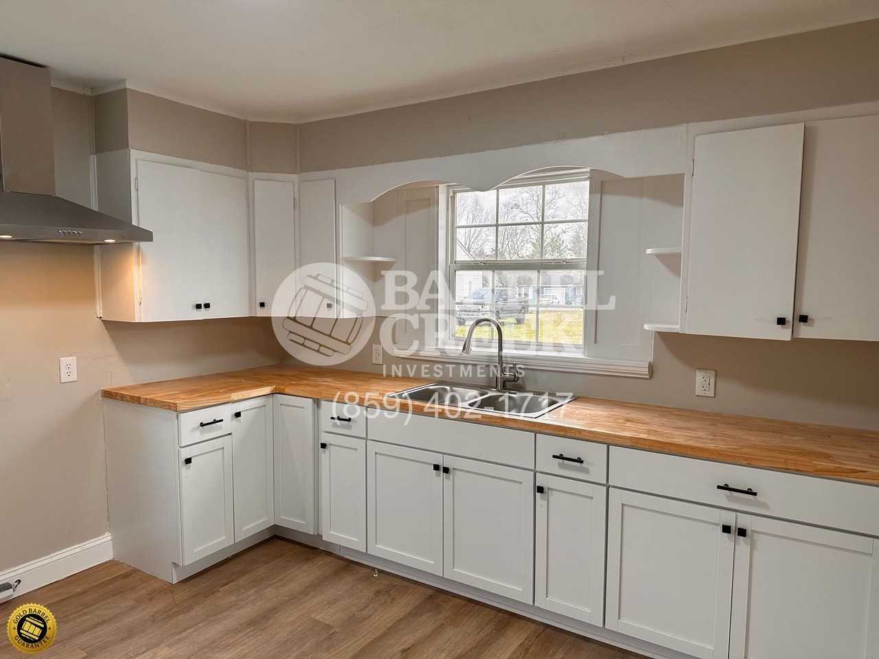 4776 Hustonville Rd - Photo 4 of 15